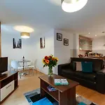 Base Serviced Apartments - Cumberland Apartments
